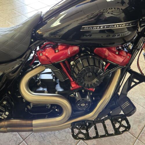2020 Harley-Davidson® Road Glide® Special Vivid Black thumb 3