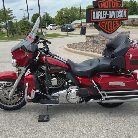 2012 Harley-Davidson® Electra Glide® Classic Two-Tone Ember Red Sunglo/Merlot Sunglo thumb 0