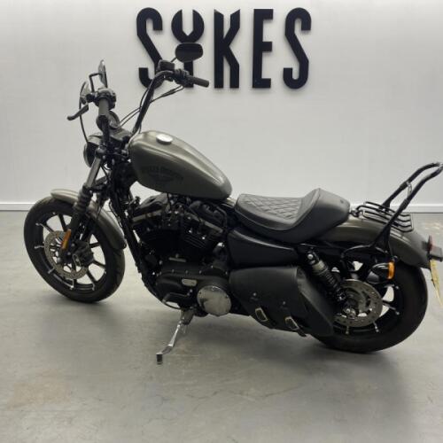 2018 Harley-Davidson XL883N Sportster Iron in Industrial Grey Denim thumb 0
