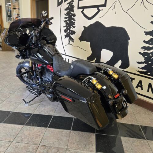 2020 Harley-Davidson® Road Glide® Special Vivid Black thumb 2