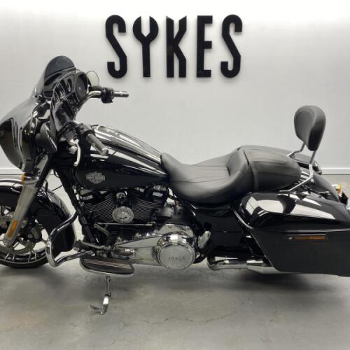2023 Harley-Davidson FLHX Touring Street Glide 114 in Vivid Black thumb 1