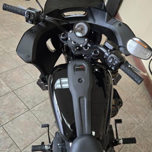 2026 Harley-Davidson® Low Rider® ST Vivid Black Black Trim thumb 1