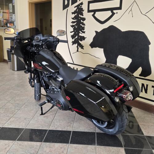 2026 Harley-Davidson® Low Rider® ST Vivid Black Black Trim thumb 2