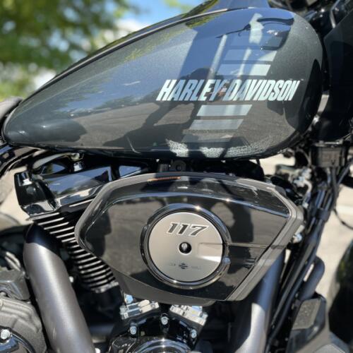 FLTRT 2026 Road Glide 3 thumb 2