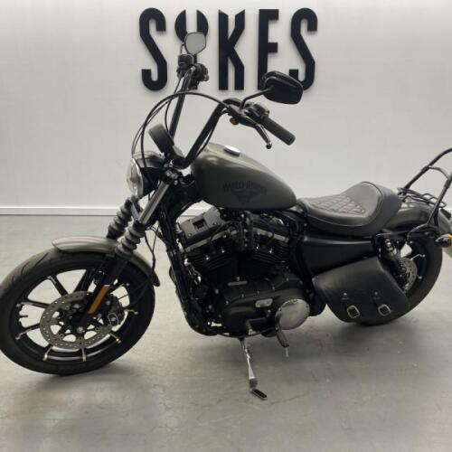 2018 Harley-Davidson XL883N Sportster Iron in Industrial Grey Denim thumb 2