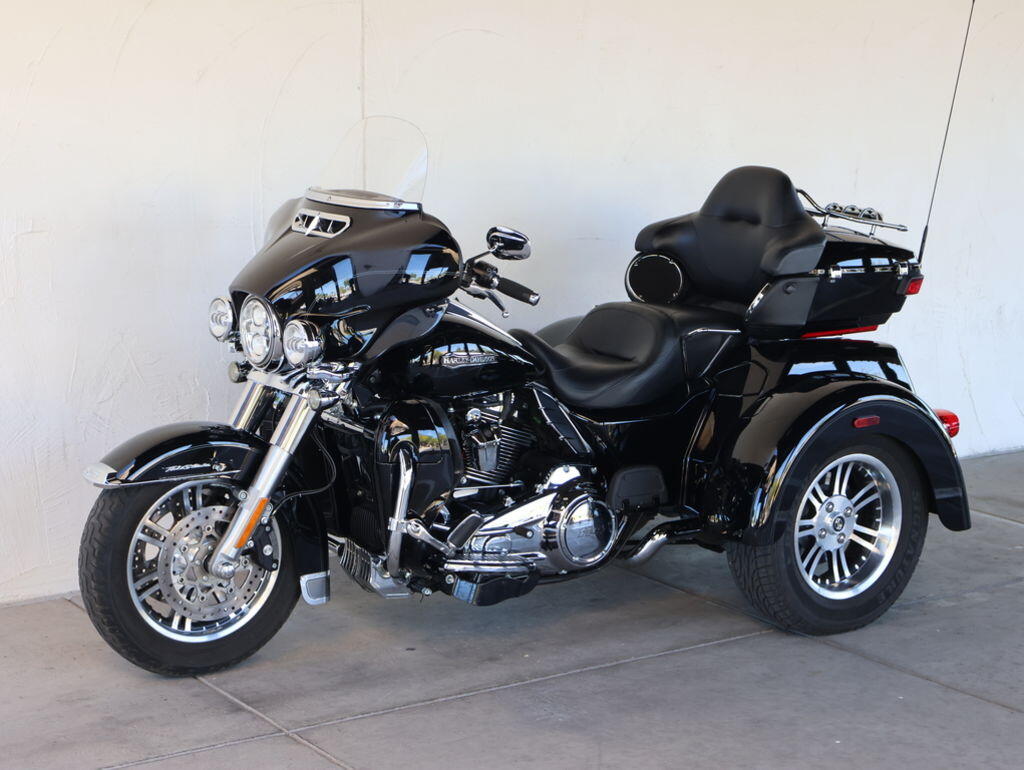 2021 Harley-Davidson® FLHTCUTG Tri Glide® Ultra U857380TT