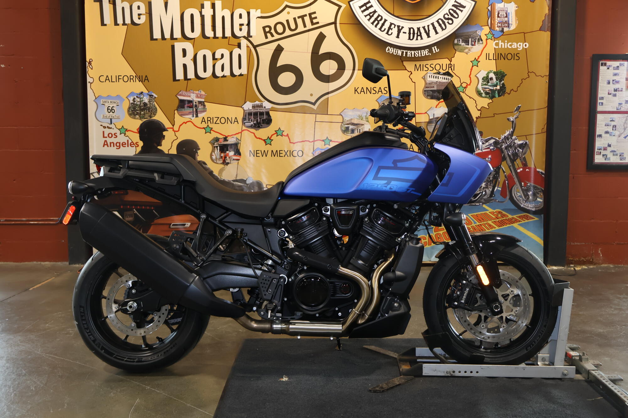 RA1250ST 2026 Pan America® 1250 ST
