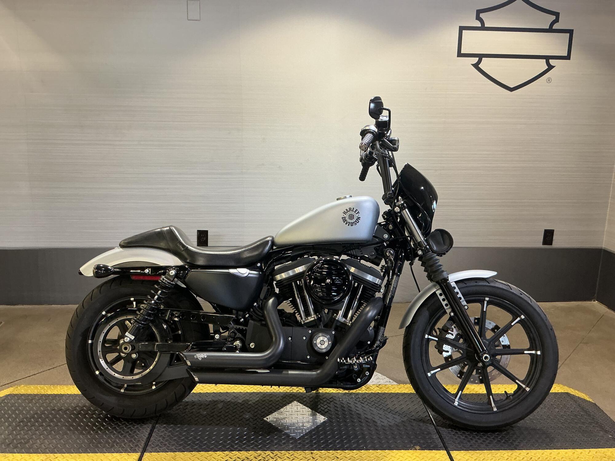 XL 883N 2020 Iron 883™