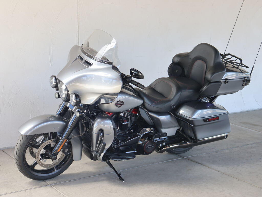 2019 Harley-Davidson® FLHTKSE CVO™ Limited U956519