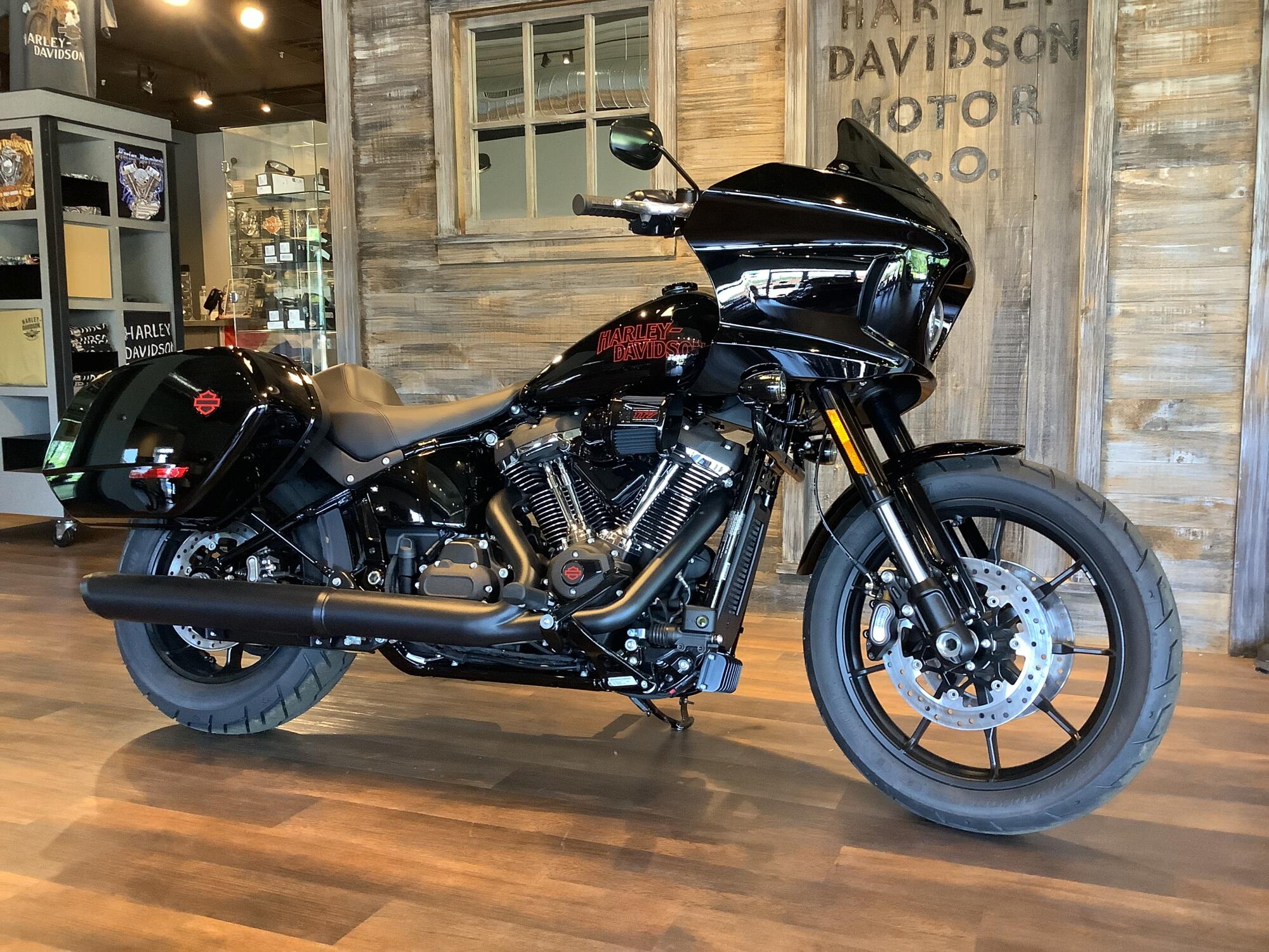 Harley-Davidson® Low Rider® ST 2026 FXLRST S10-26 Vivid Black Black Trim