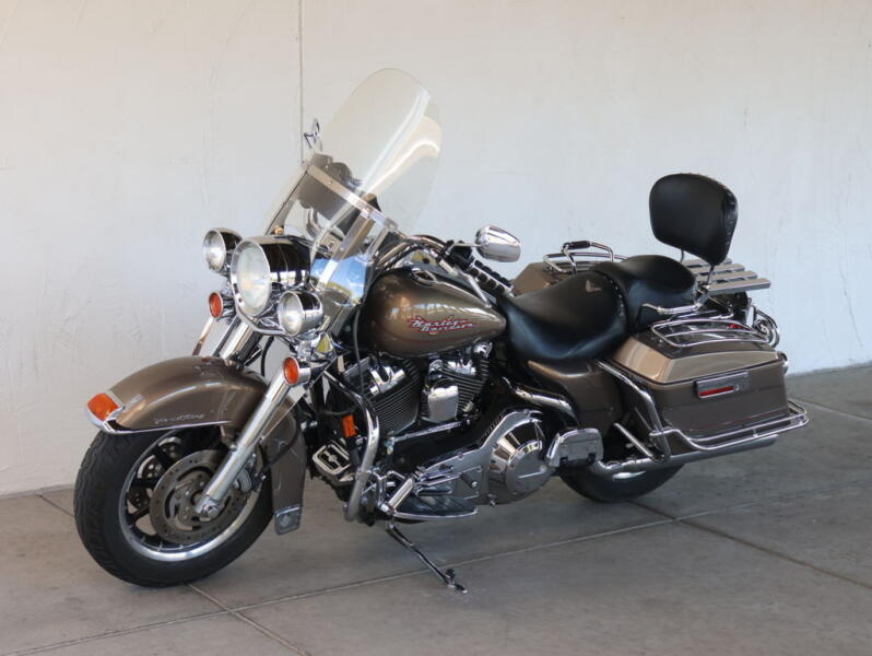 2004 Harley-Davidson® FLHR Road King® U706906