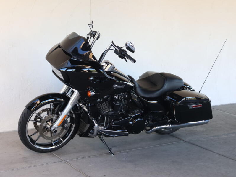 2023 Harley-Davidson® FLTRX Road Glide® U680237