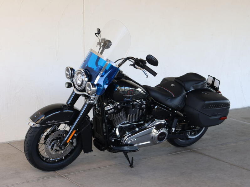 2026 Harley-Davidson® FLHC Heritage Classic N030708