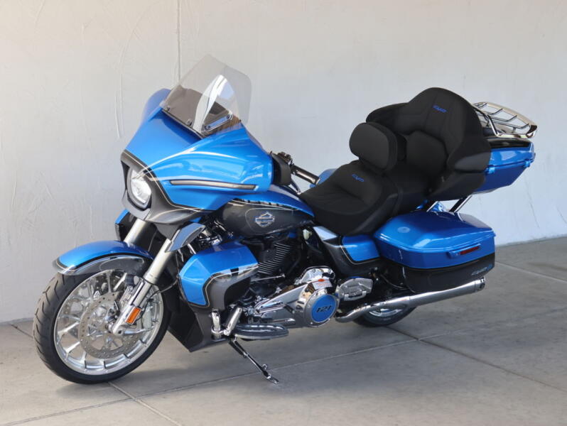 2026 Harley-Davidson® FLHXLSE CVO Street Glide Limited N956866