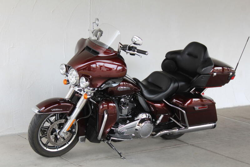 2019 Harley-Davidson® FLHTCU Electra Glide® Ultra Classic® U623979T
