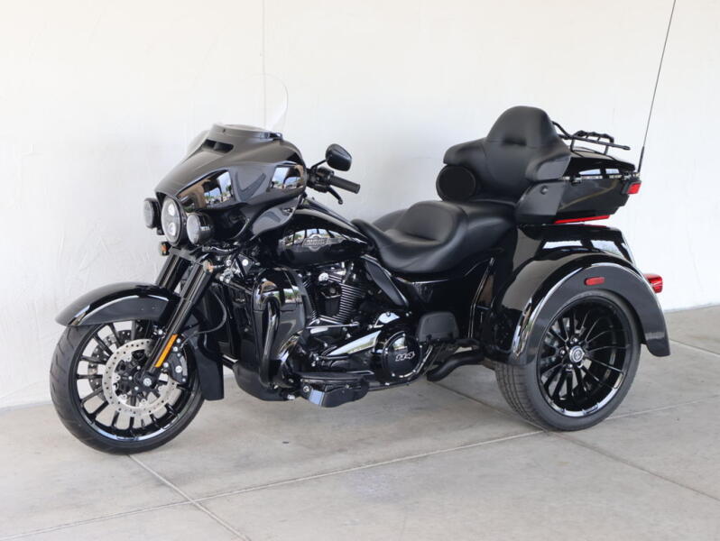 2025 Harley-Davidson® FLHTCUTG Tri Glide™ Ultra U850285