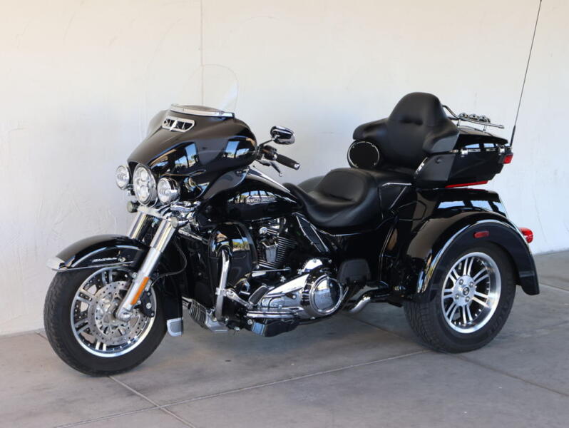 2021 Harley-Davidson® FLHTCUTG Tri Glide® Ultra U857380TT