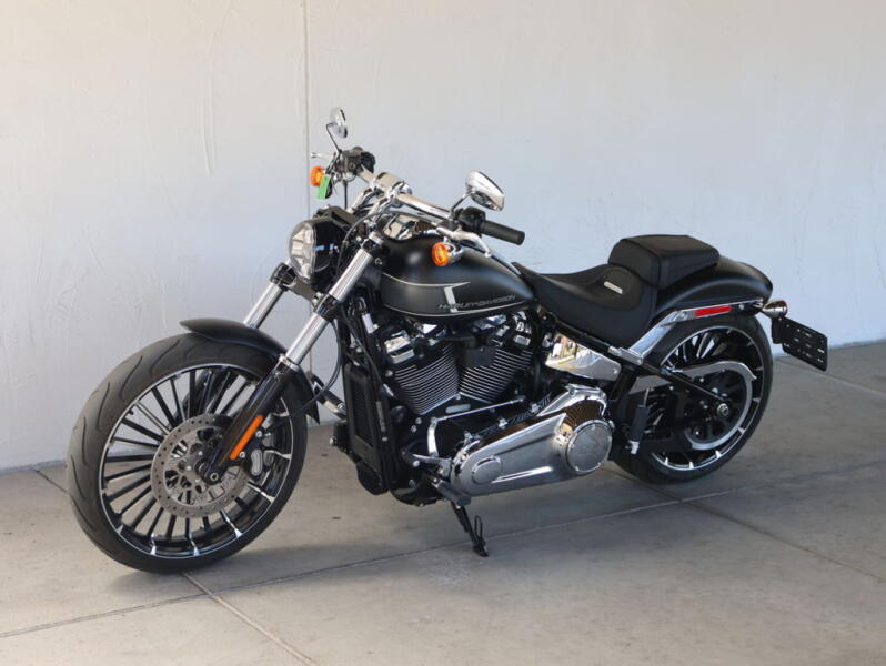 2023 Harley-Davidson® FXBR Breakout® U063879