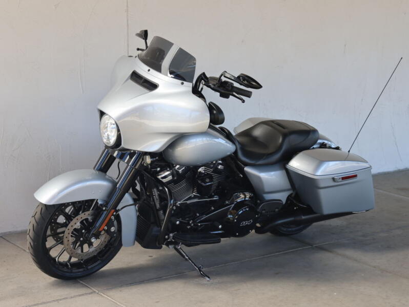 2019 Harley-Davidson® FLHXS Street Glide® Special U606620