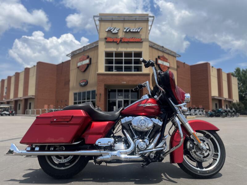 2013 Harley-Davidson® FLHX Street Glide® EMBR RED SUNGLO 667974
