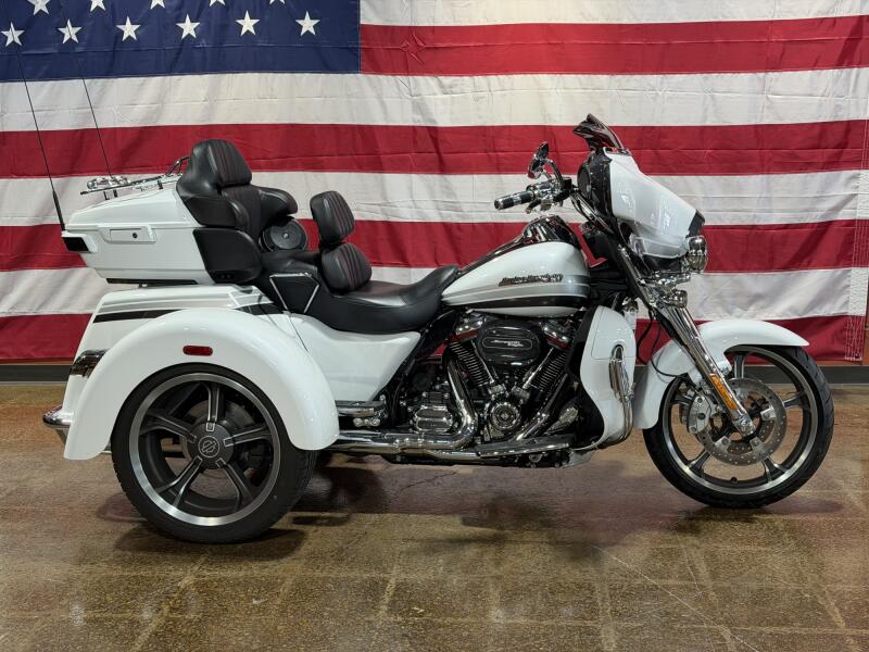 FLHTCUTGSE 2020 CVO™ Tri Glide®