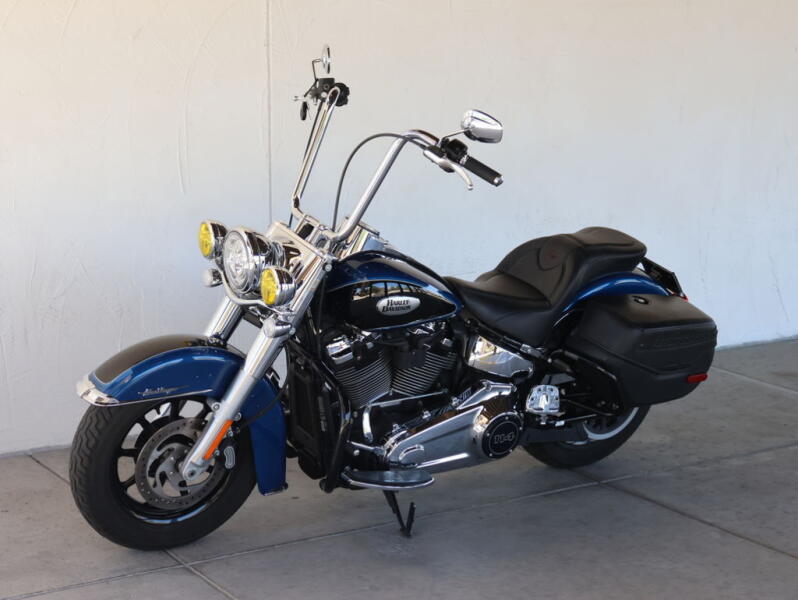 2022 Harley-Davidson® FLHCS Heritage Classic 114 U060722TT