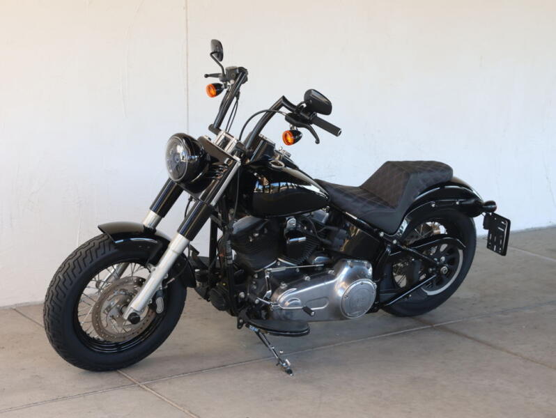 2015 Harley-Davidson® FLS Softail Slim® U018798