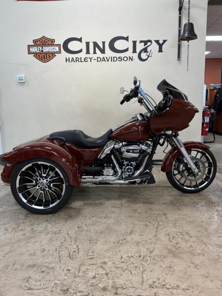 FLTRT 2024 Road Glide 3