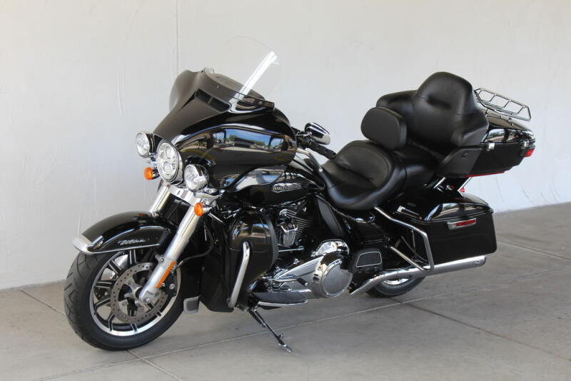 2019 Harley-Davidson® FLHTCU Electra Glide® Ultra Classic® U624535
