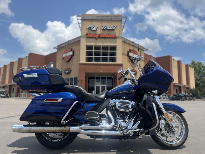 2015 Harley-Davidson® CVO™ Road Glide® Ultra SAPPHRE/ABS BLU 952119
