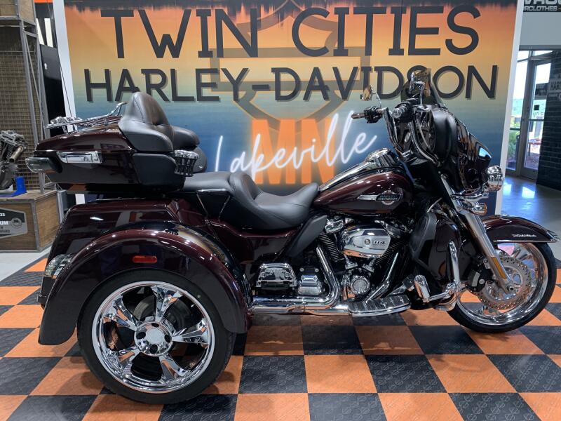 2022 Harley-Davidson Tri Glide Ultra FLHTCUTG