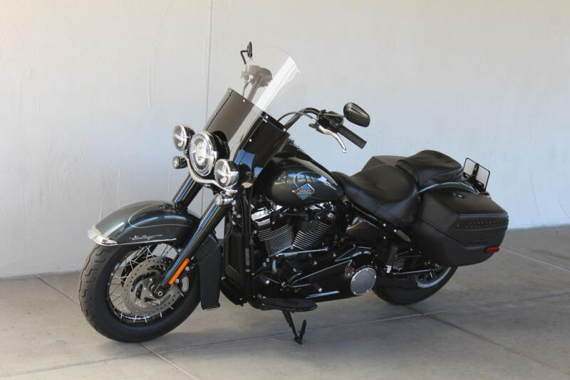 2025 Harley-Davidson® FLHC Heritage Classic N027819