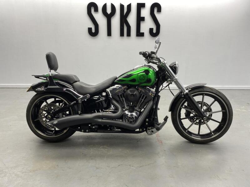2015 Harley-Davidson FXSB Softail Breakout in a Custom paint scheme