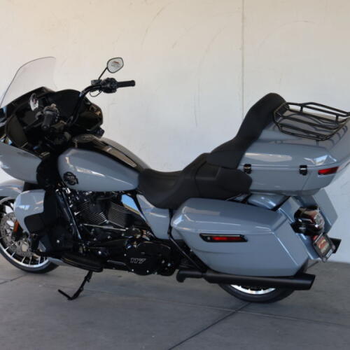 2026 Harley-Davidson® FLTRXL Road Glide Limited N616627 thumb 2