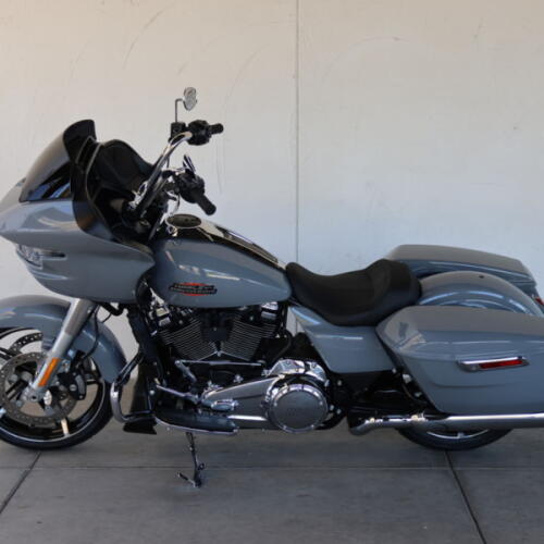 2026 Harley-Davidson® FLTRX Road Glide™ N620630 thumb 3