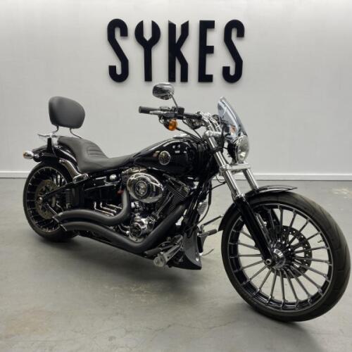 2014 Harley-Davidson FXSB Softail Breakout in Vivid Black thumb 1