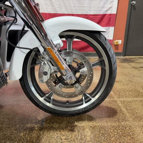FLHTCUTGSE 2020 CVO™ Tri Glide® thumb 1