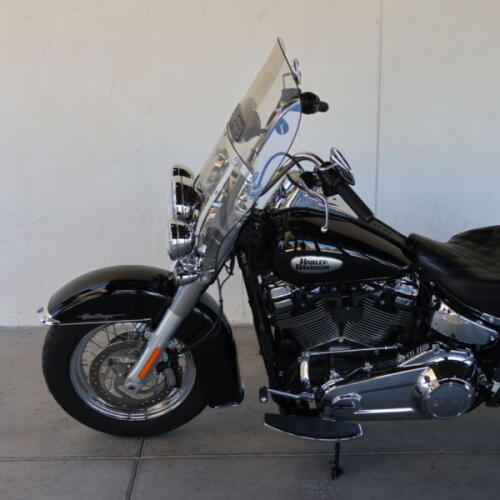 2024 Harley-Davidson® FLHCS Heritage Classic U024227T thumb 1