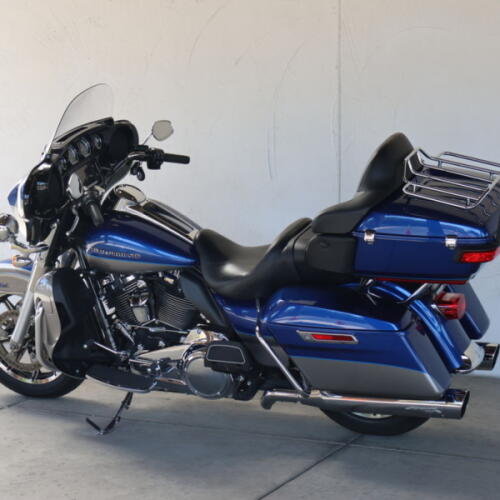 2017 Harley-Davidson® FLHTK Ultra Limited U618101 thumb 2