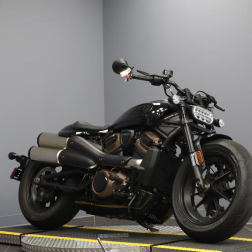 2022 Harley-Davidson® Sportster® S RH1250S thumb 2