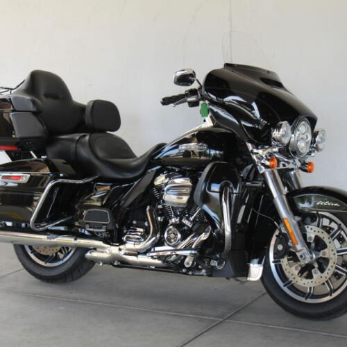 2019 Harley-Davidson® FLHTCU Electra Glide® Ultra Classic® U624535 thumb 1
