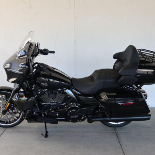 2026 Harley-Davidson® FLHXL Street Glide Limited N615001 thumb 3