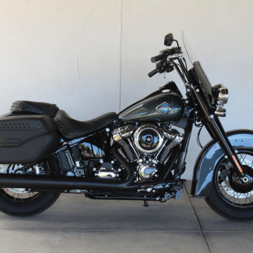 2025 Harley-Davidson® FLHC Heritage Classic N027819 thumb 0