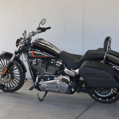 2024 Harley-Davidson® FXBR Breakout™ 117 U032056 thumb 2