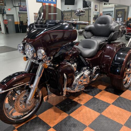 2022 Harley-Davidson Tri Glide Ultra FLHTCUTG thumb 0