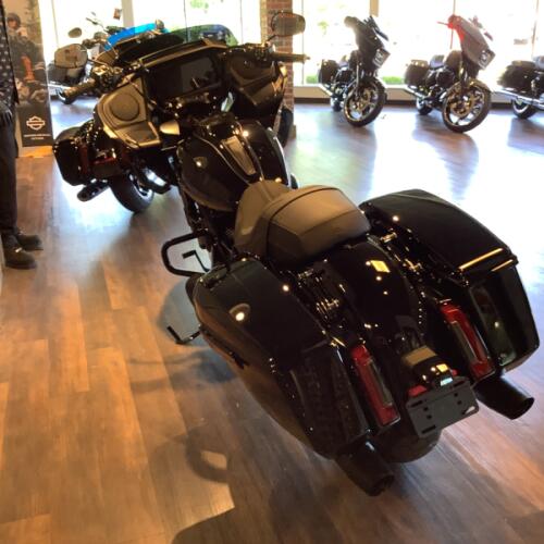 Harley-Davidson® Road Glide® 2026 FLTRX T33-26 Vivid Black Black Trim thumb 0