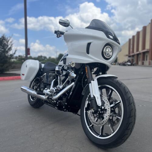 2026 Harley-Davidson® FXLRST Low Rider® ST White Onyx Pearl thumb 3