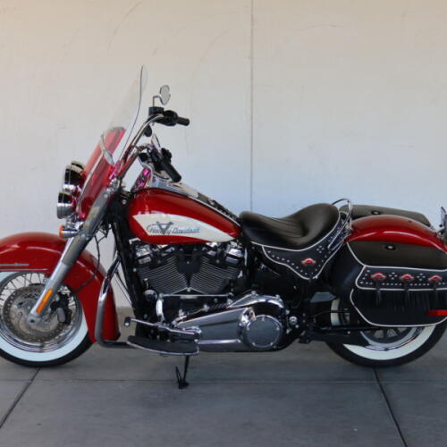 2024 Harley-Davidson® FLI Hydra-Glide Revival U030227 thumb 3