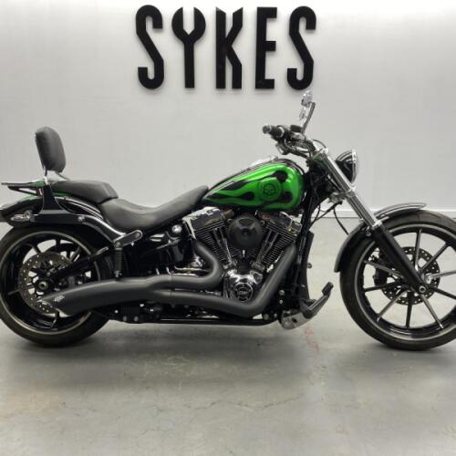 2015 Harley-Davidson FXSB Softail Breakout in a Custom paint scheme thumb 2