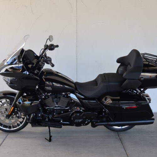 2026 Harley-Davidson® FLTRXL Road Glide Limited N631299 thumb 3